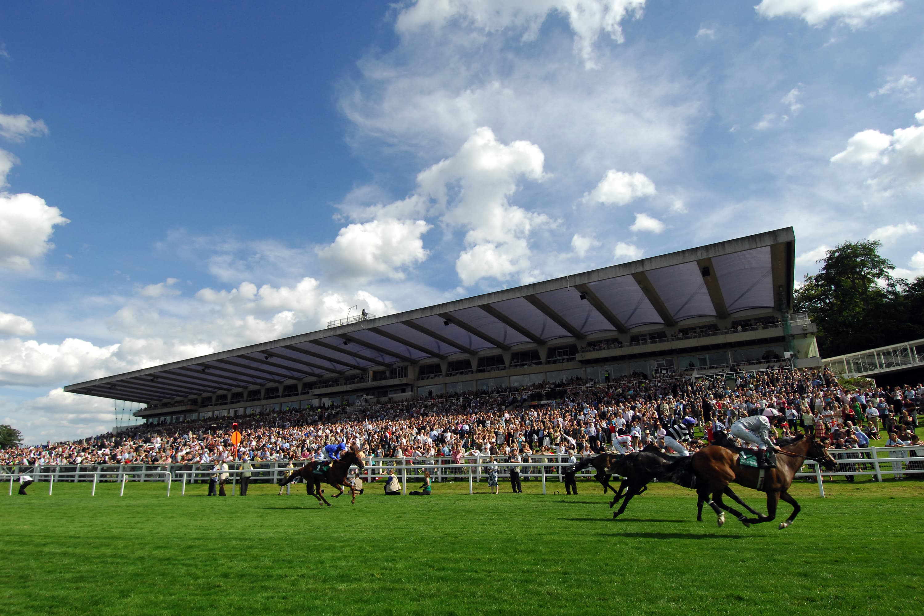BOYLE Sports: Bet £10 Get £40 in Free Bets for ITV Racing | Tips for Saturday 29th August
