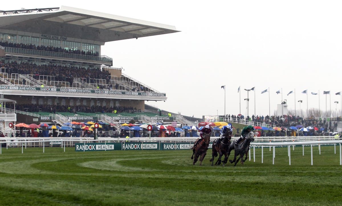 Midnite: Bet £10 Get £30 in Free Bets for ITV Racing | Tips for Sunday 25th October